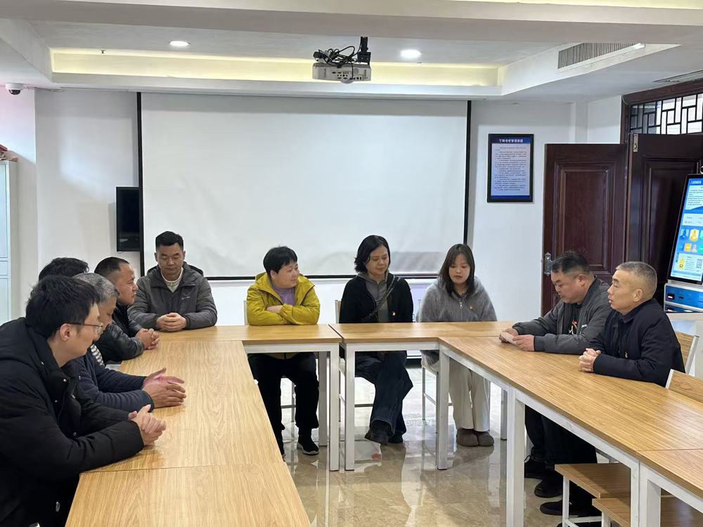 c2b43bdd53b2c1301e7da1e06d08f303