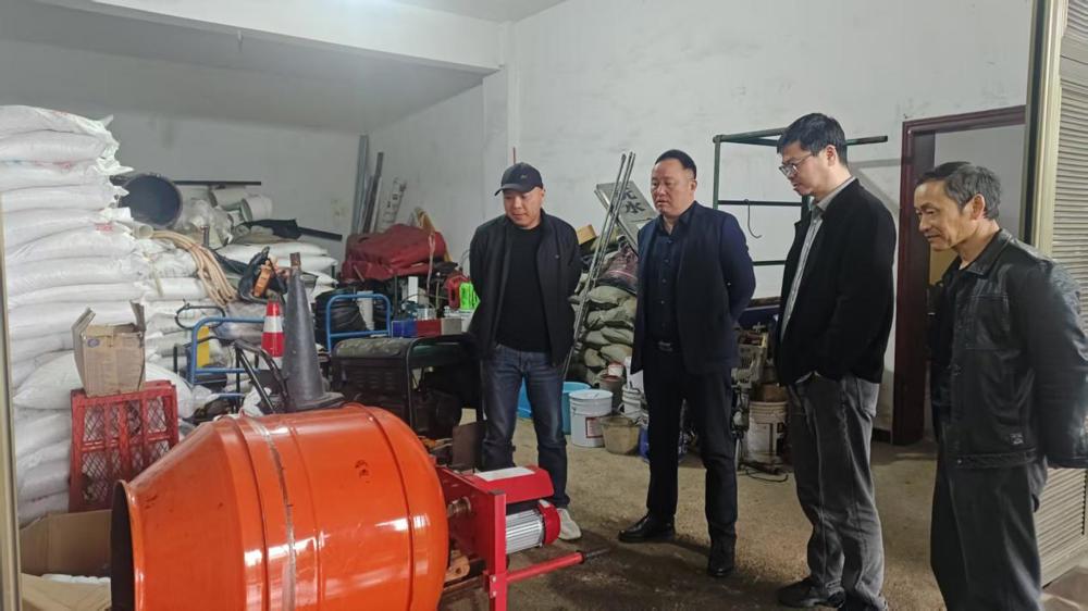 013eeef17426ded0aee381a147684740