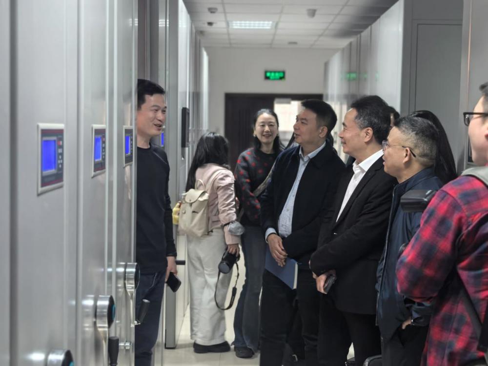 55de3a6968f574da8de15ca605ad6b4c